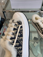 D-Sneakers