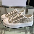 D-Sneakers