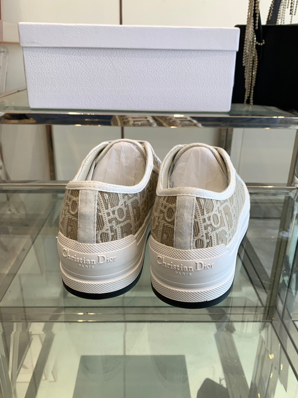 D-Sneakers