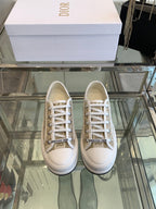 D-Sneakers