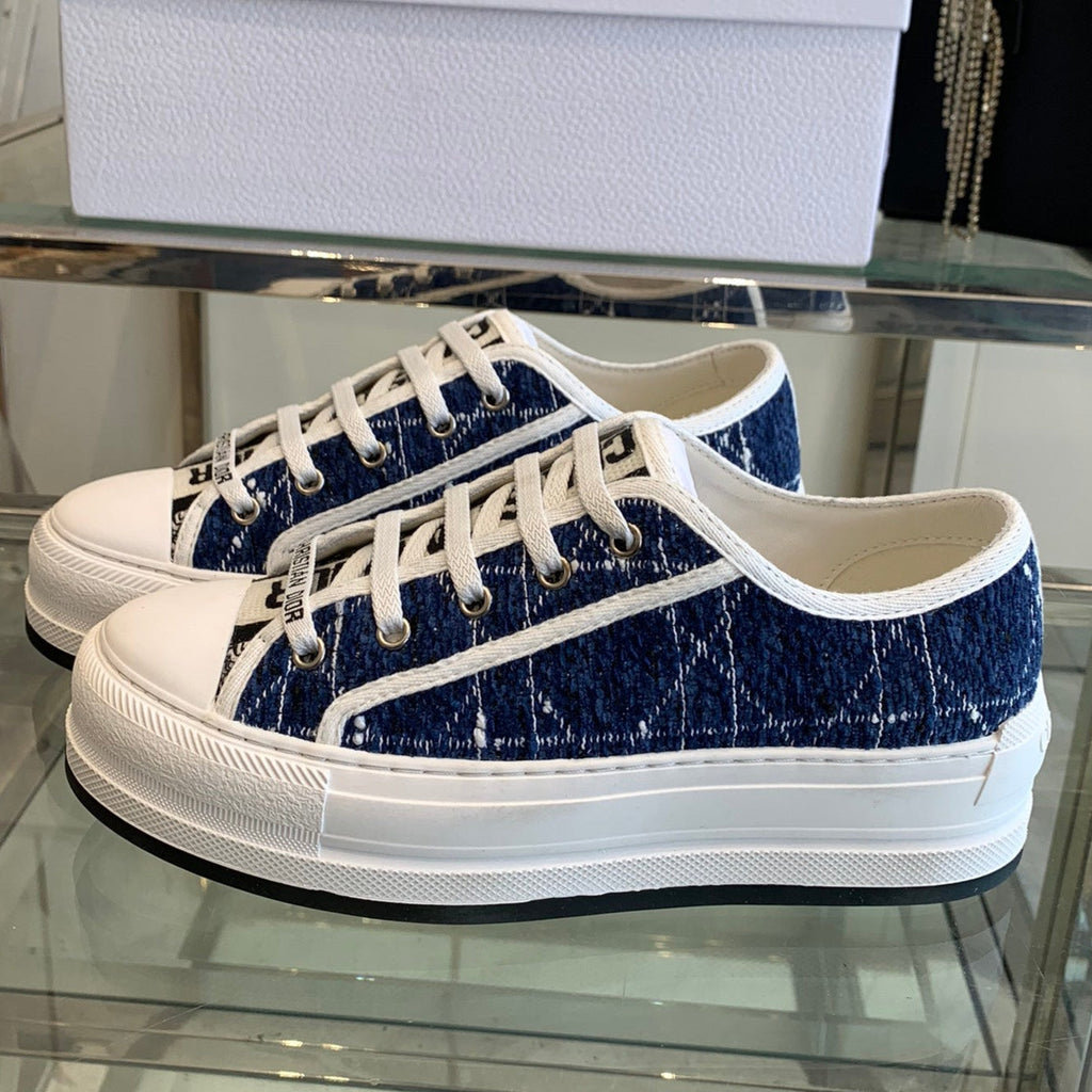 D-Sneakers