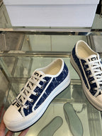 D-Sneakers