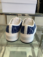 D-Sneakers
