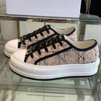 D-Sneakers