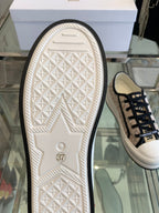 D-Sneakers