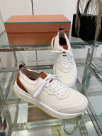 L-Sneakers