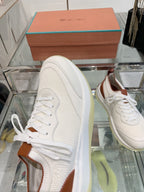 L-Sneakers