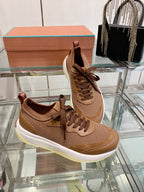L-Sneakers