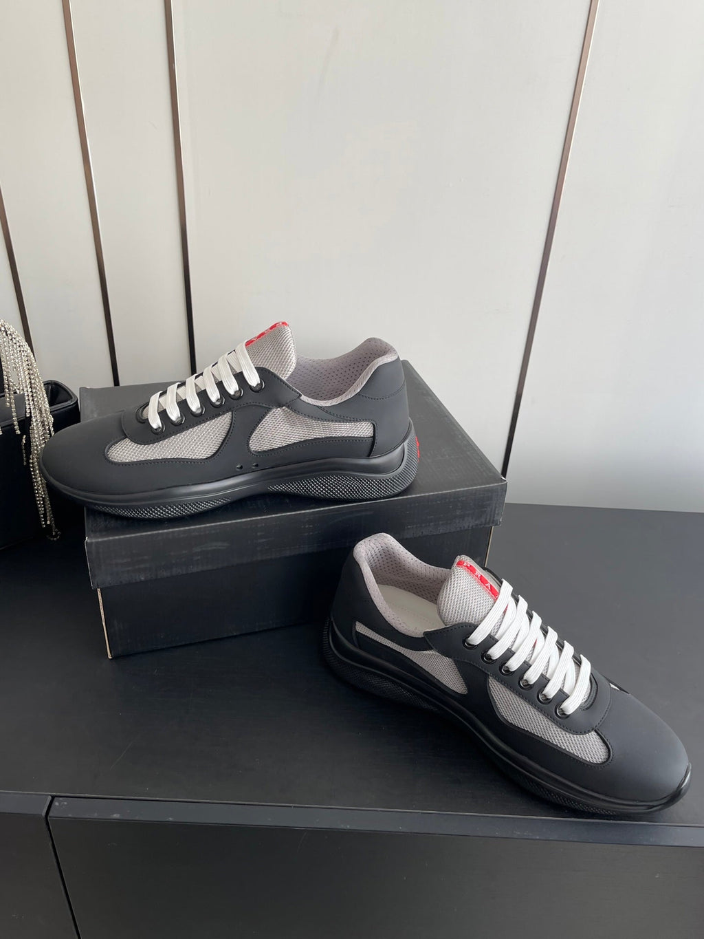 P-Sneakers