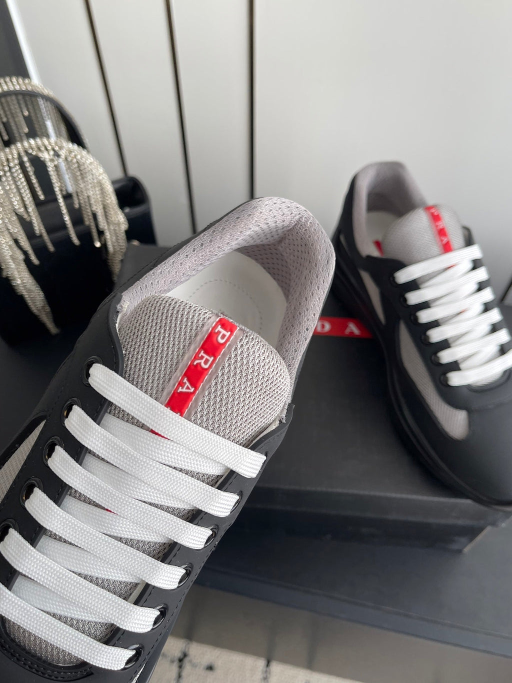 P-Sneakers