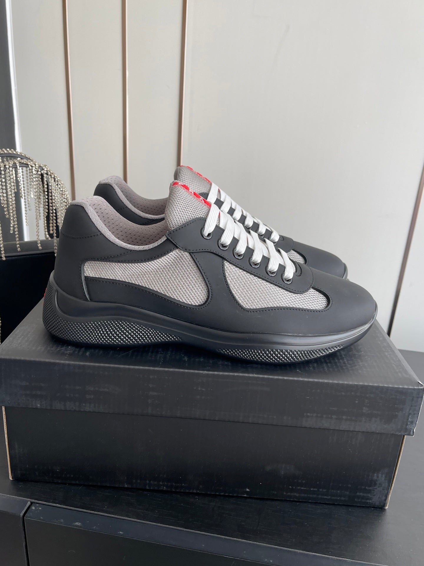 P-Sneakers