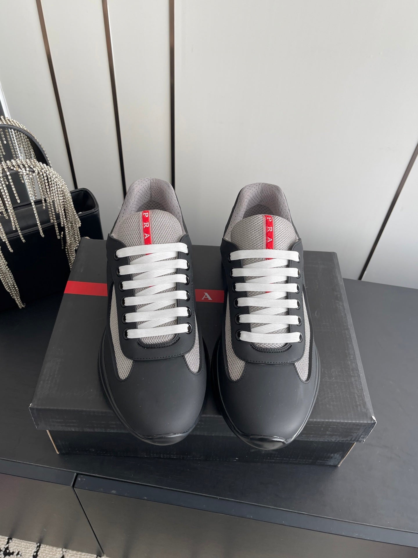 P-Sneakers