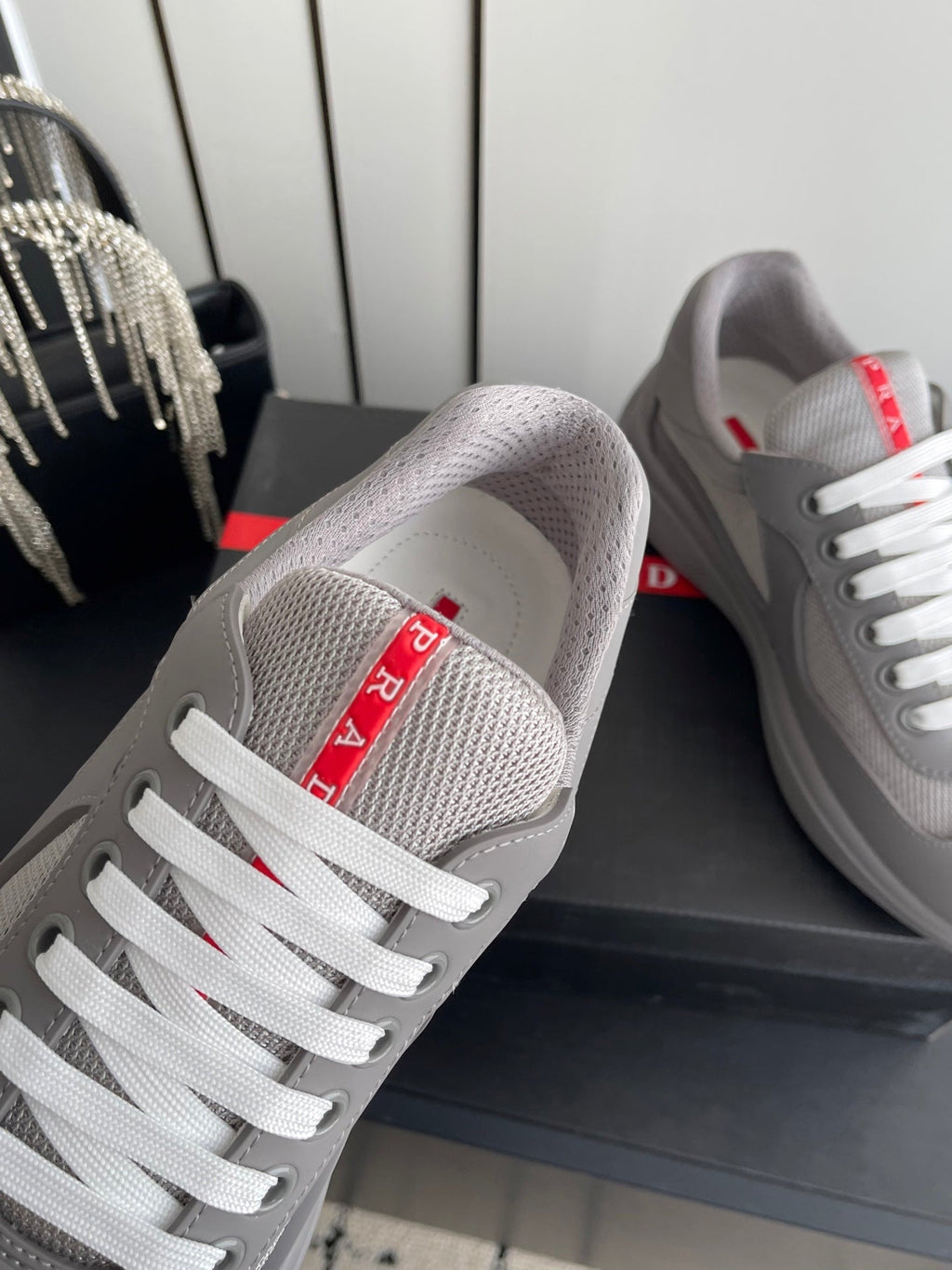 P-Sneakers