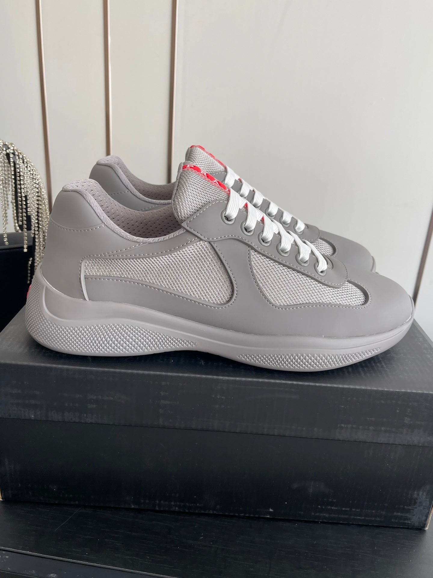 P-Sneakers