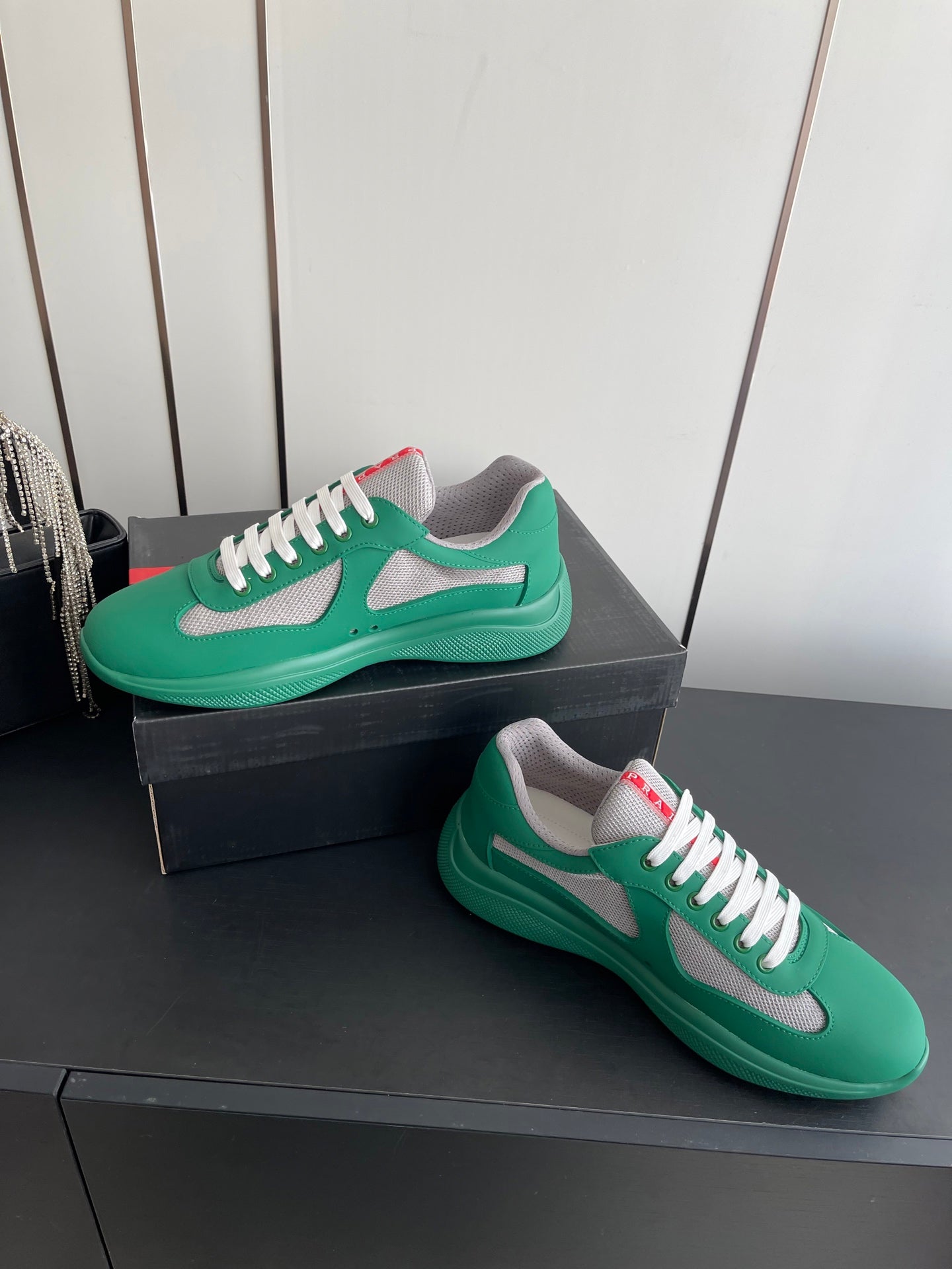P-Sneakers