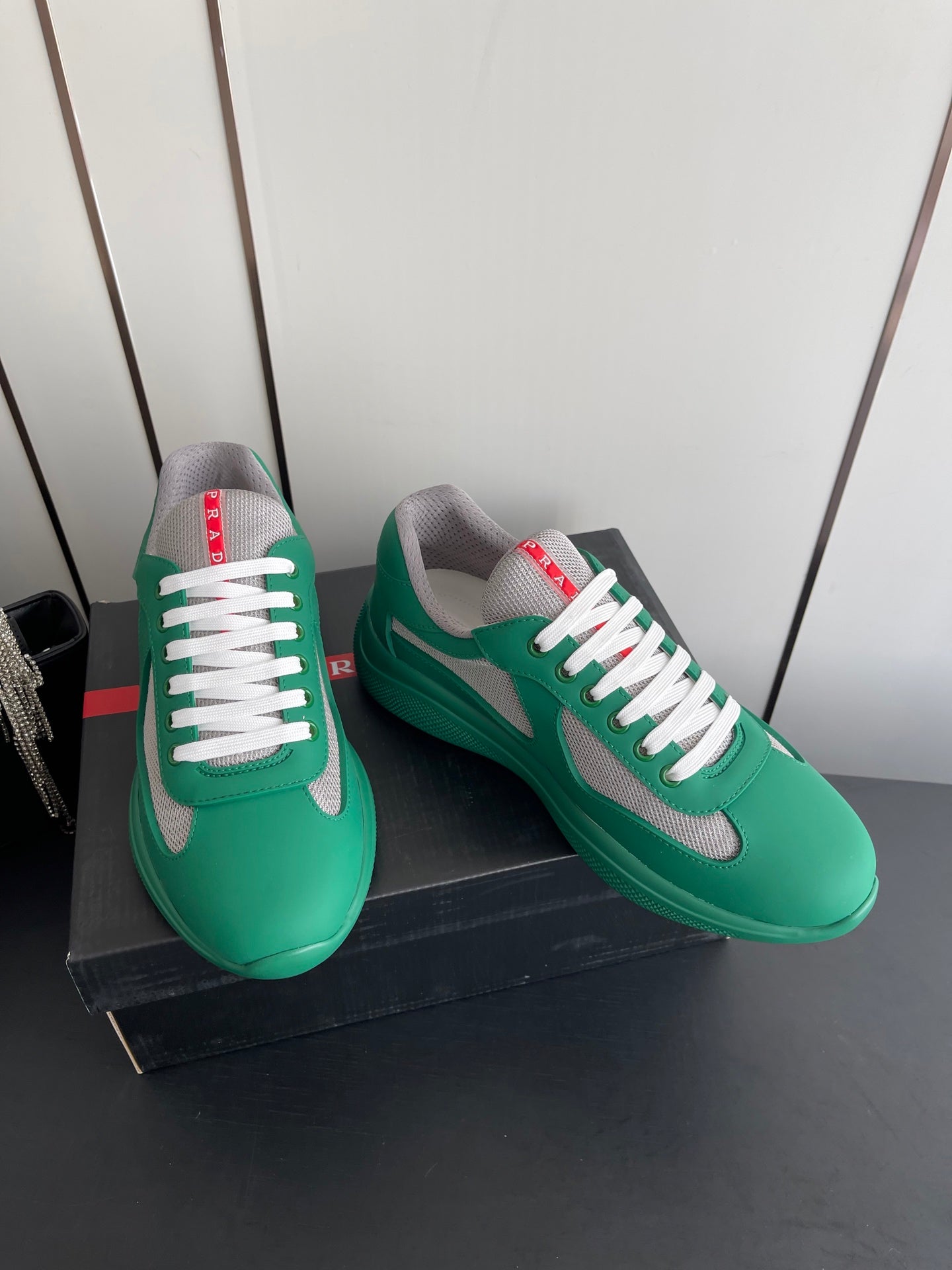P-Sneakers