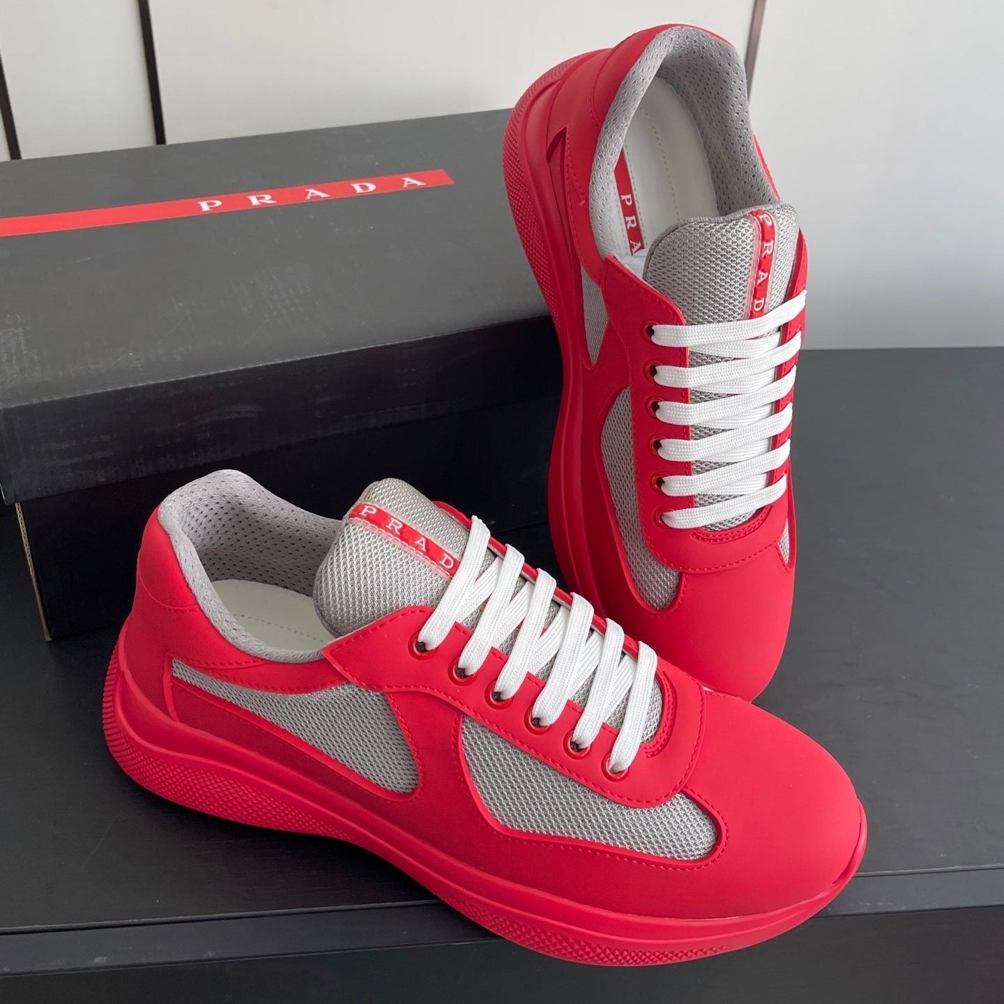 P-Sneakers