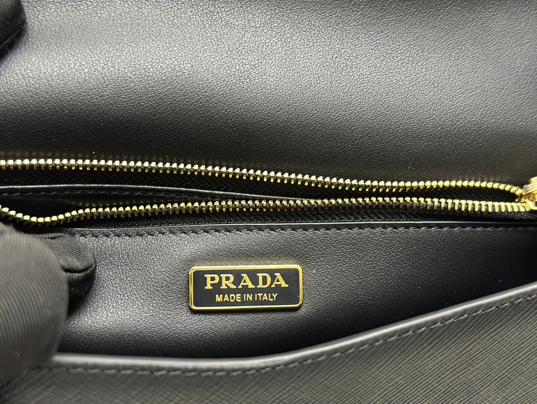 P-Shoulder Bag