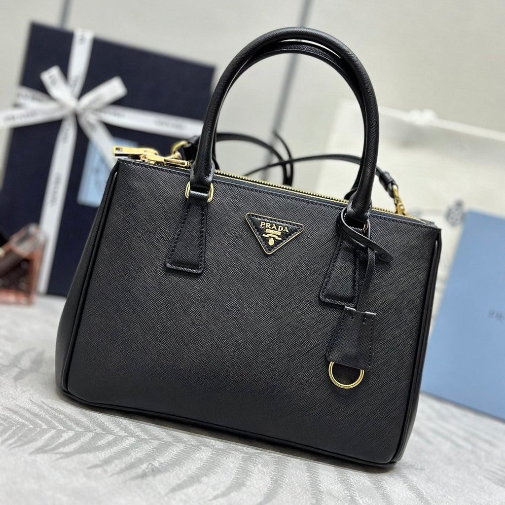 P-Shoulder Bag