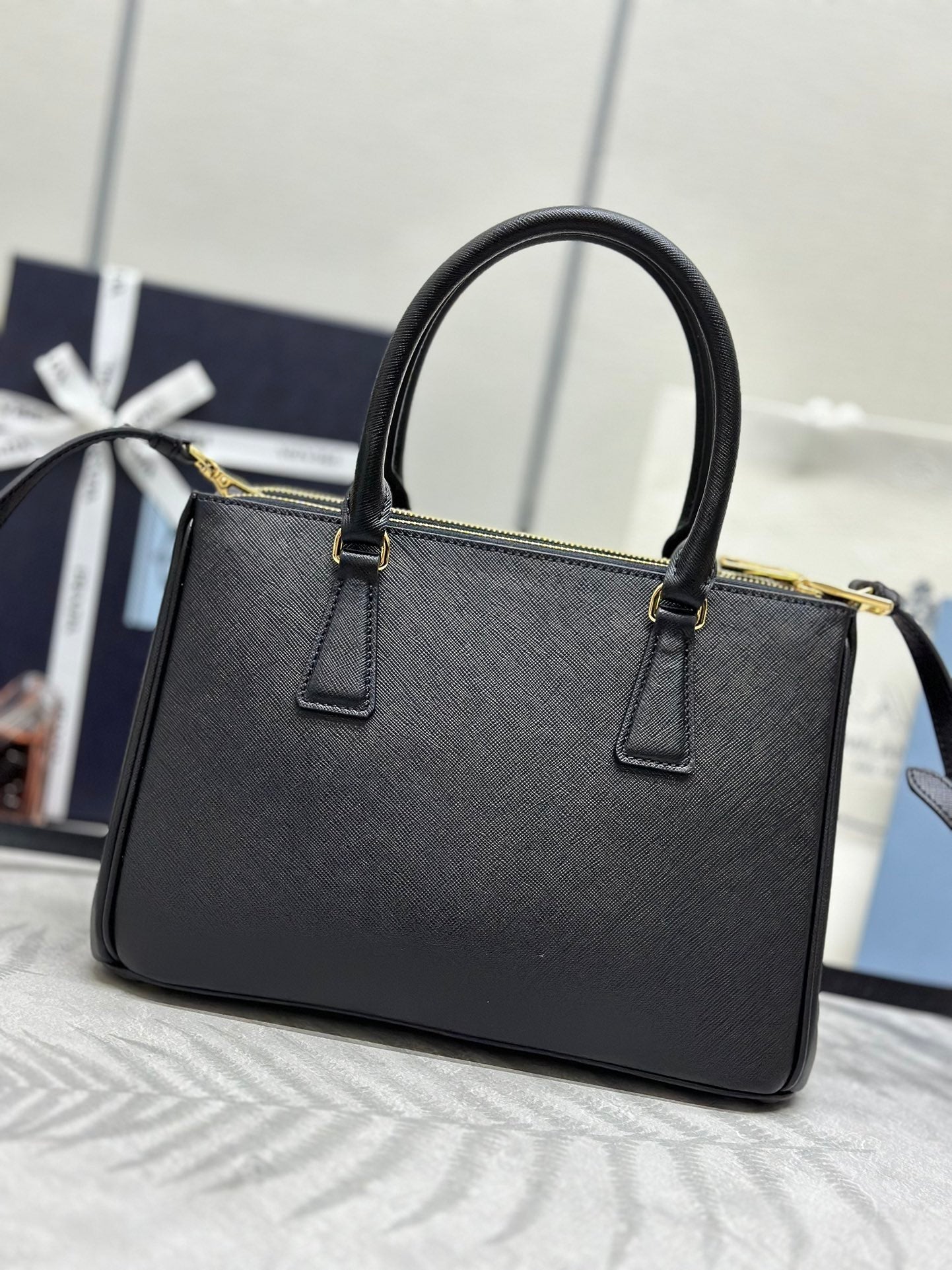 P-Shoulder Bag