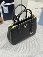 P-Shoulder Bag