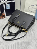 P-Shoulder Bag