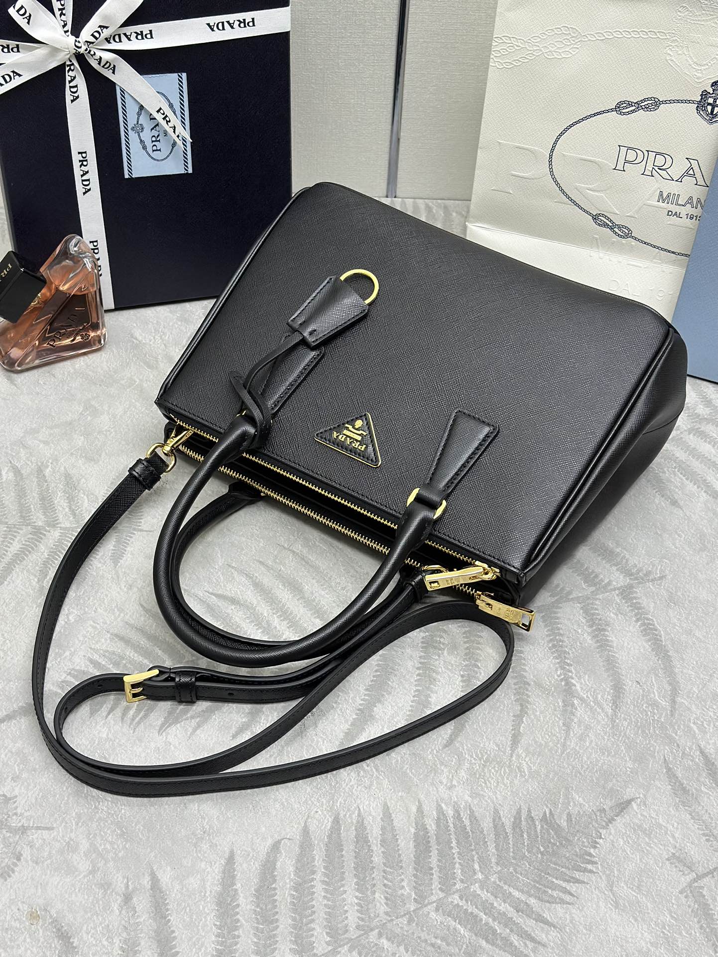 P-Shoulder Bag