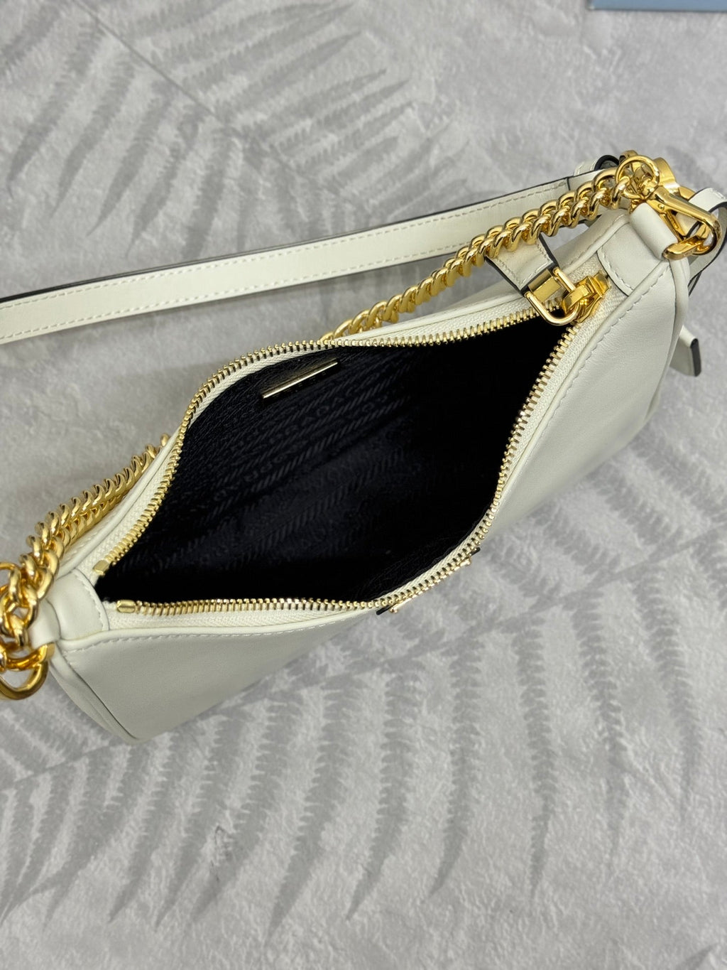 P-Shoulder Bag