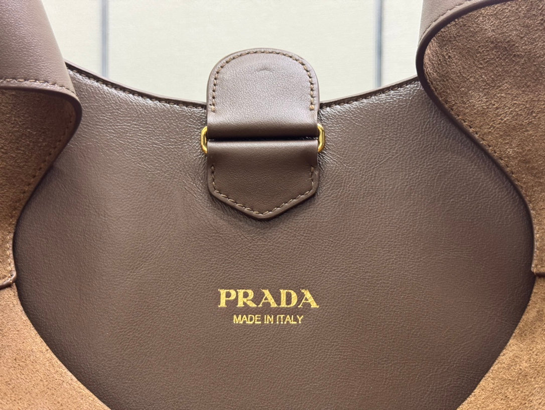 P-Shoulder Bag