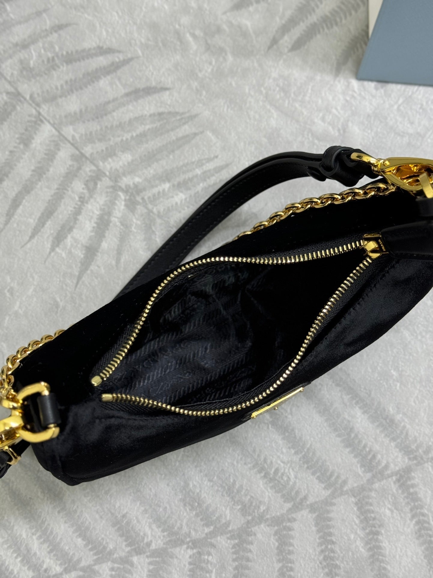 P-Shoulder Bag