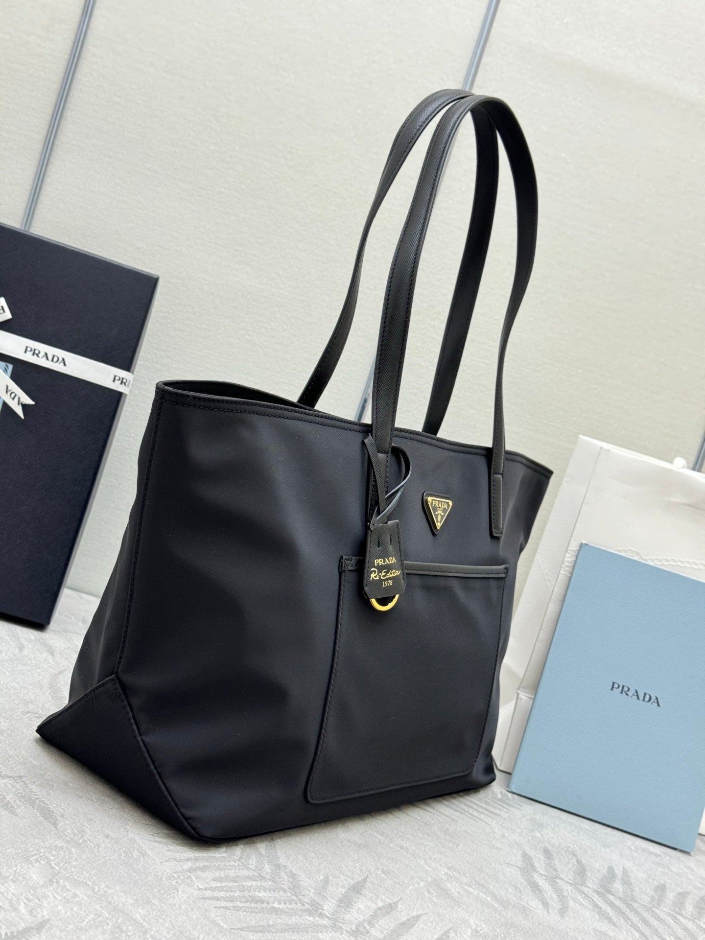 P-Shoulder Bag