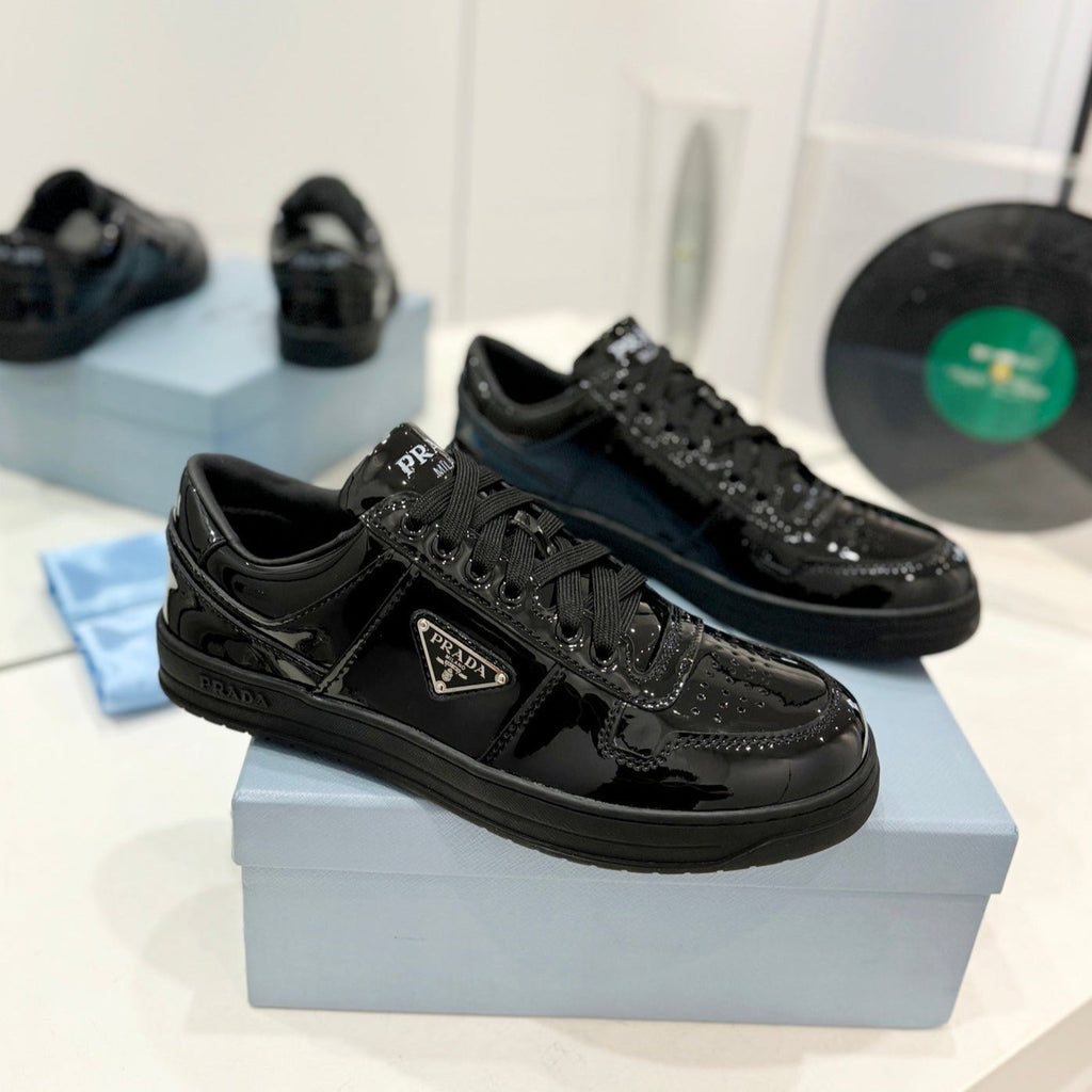 P-Sneakers