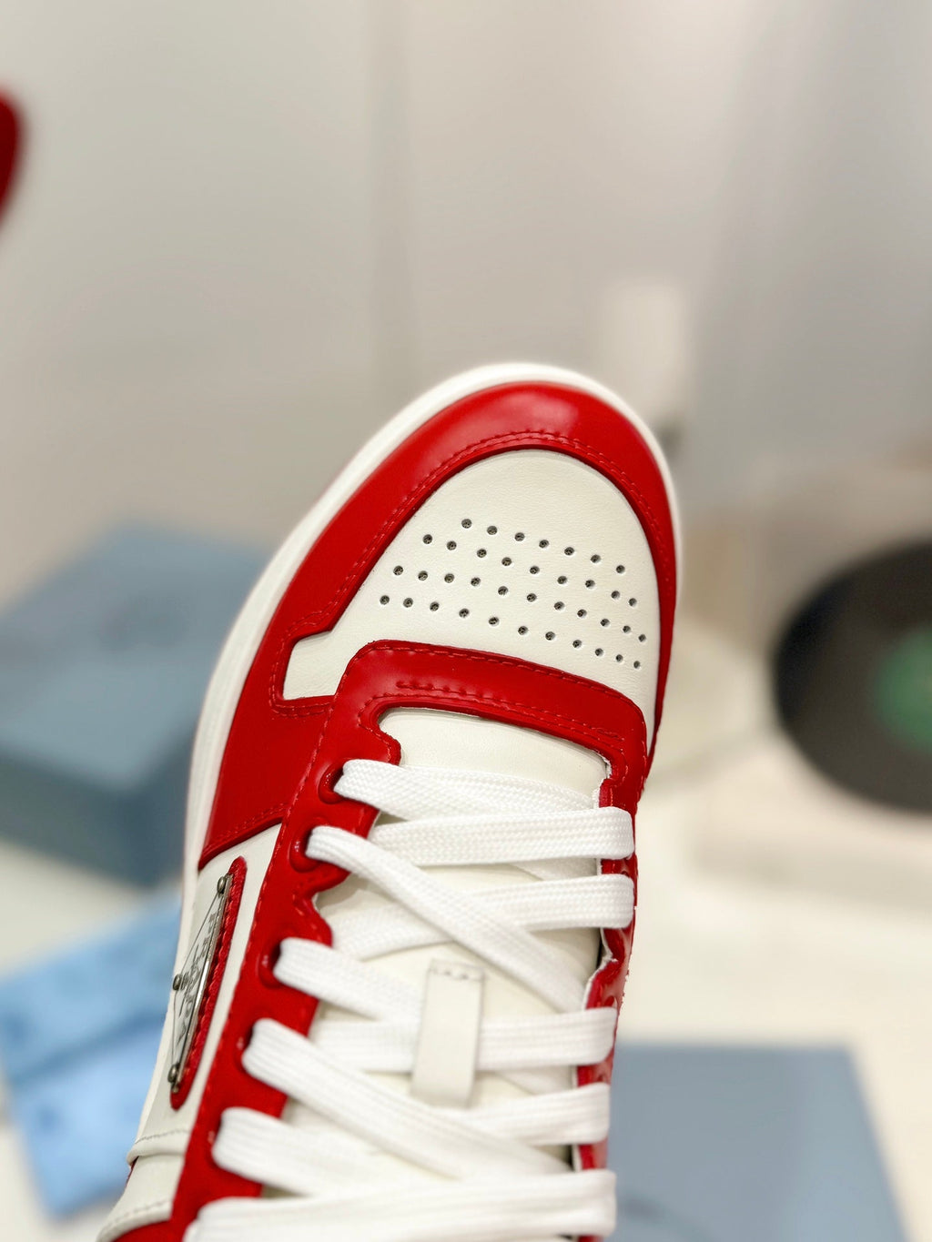 P-Sneakers