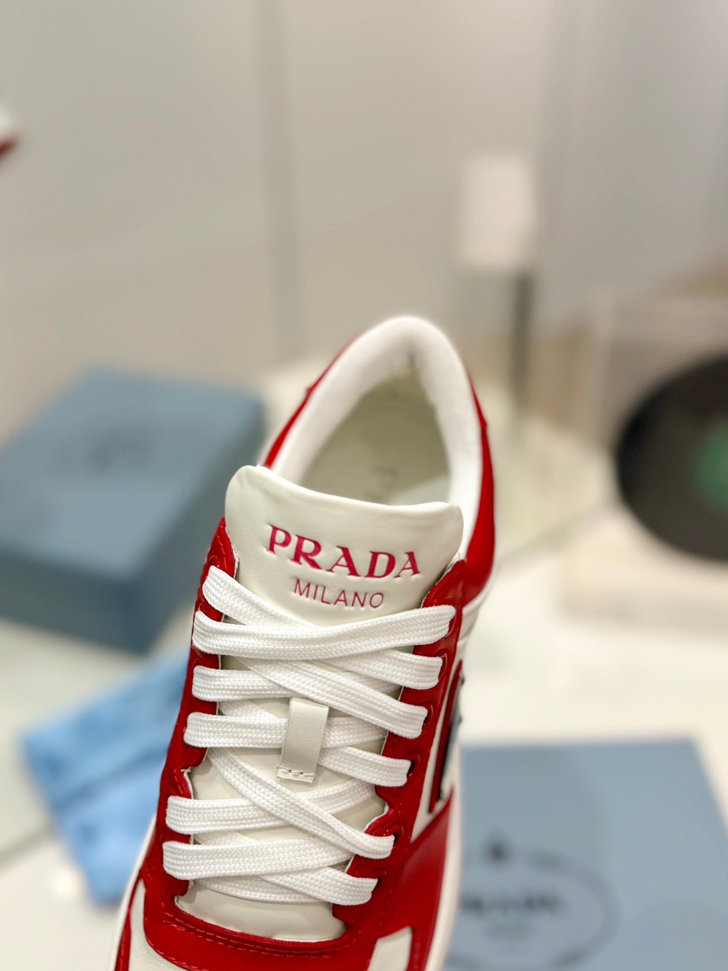 P-Sneakers
