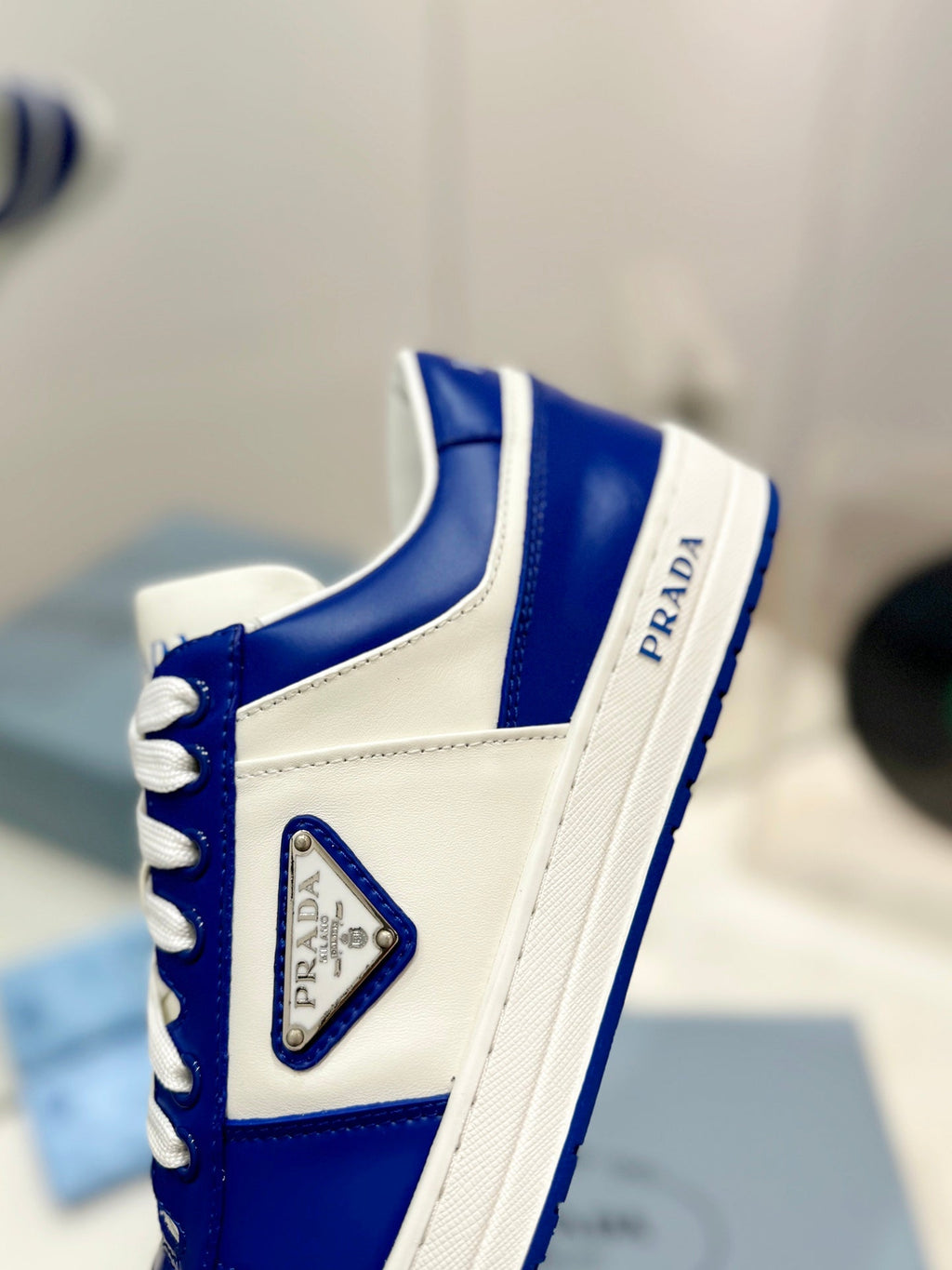P-Sneakers