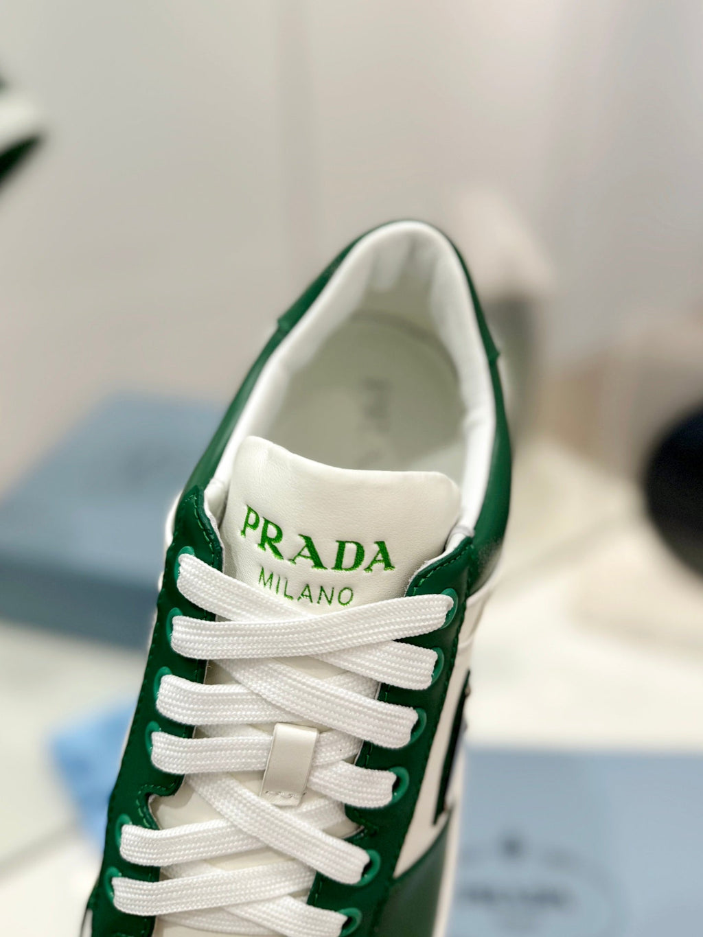 P-Sneakers