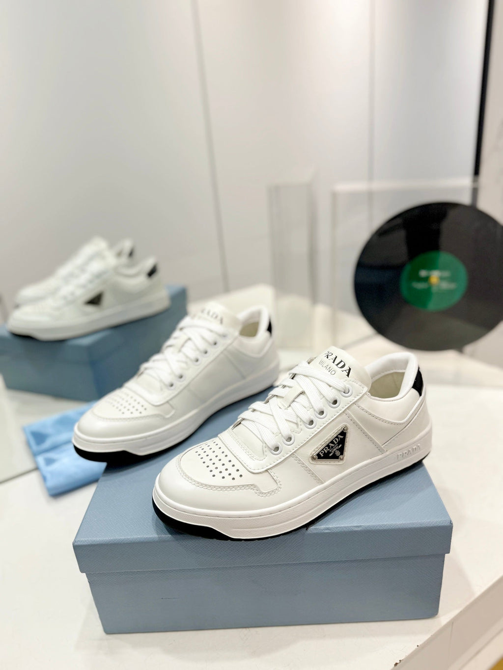 P-Sneakers