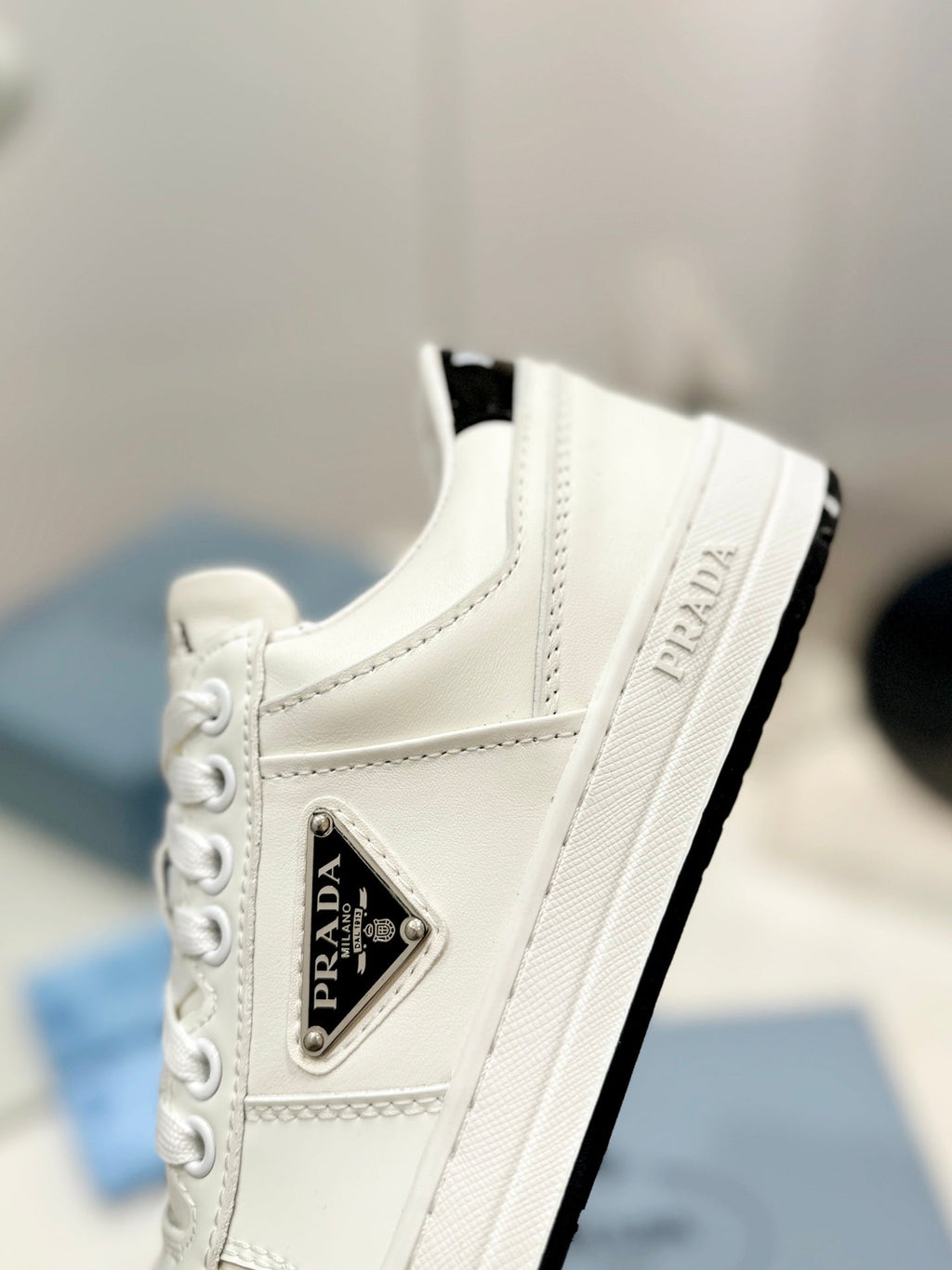 P-Sneakers