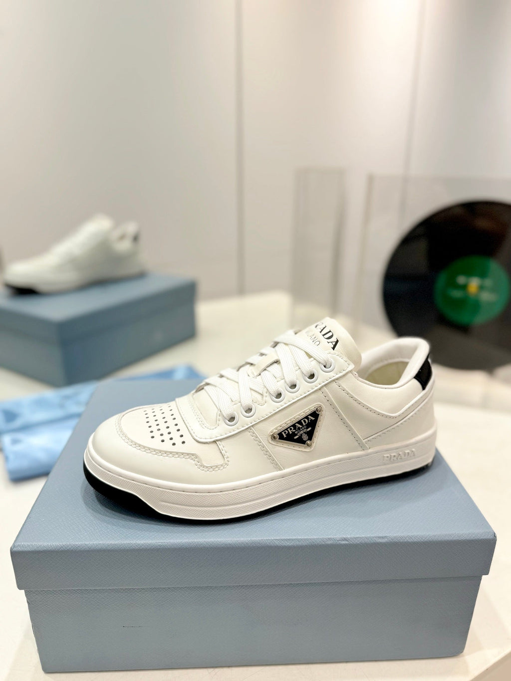 P-Sneakers
