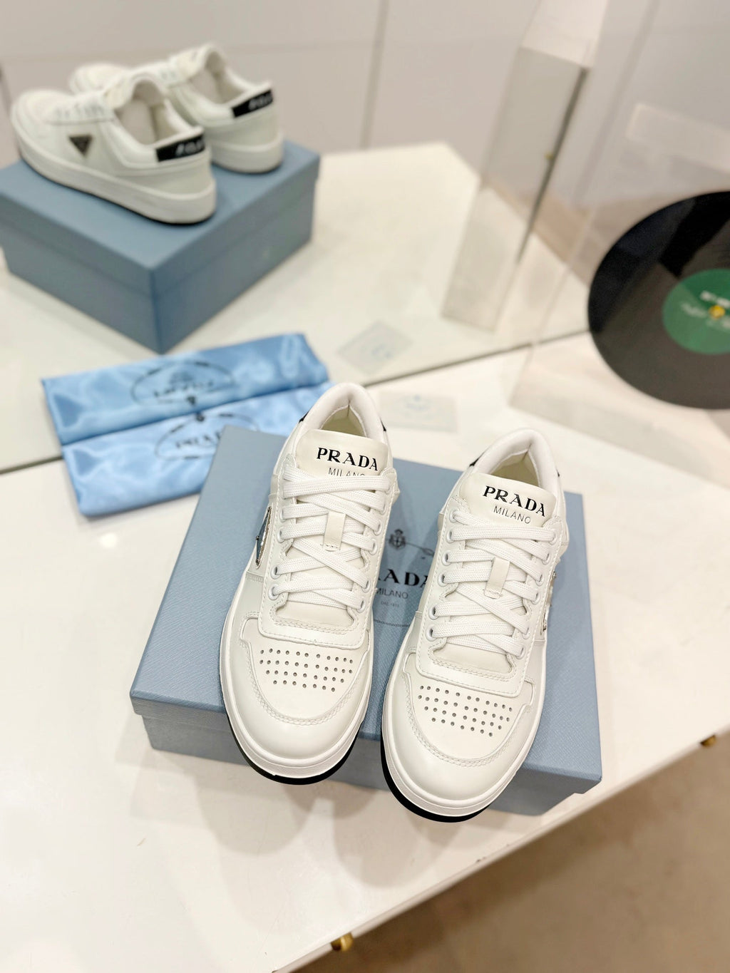 P-Sneakers
