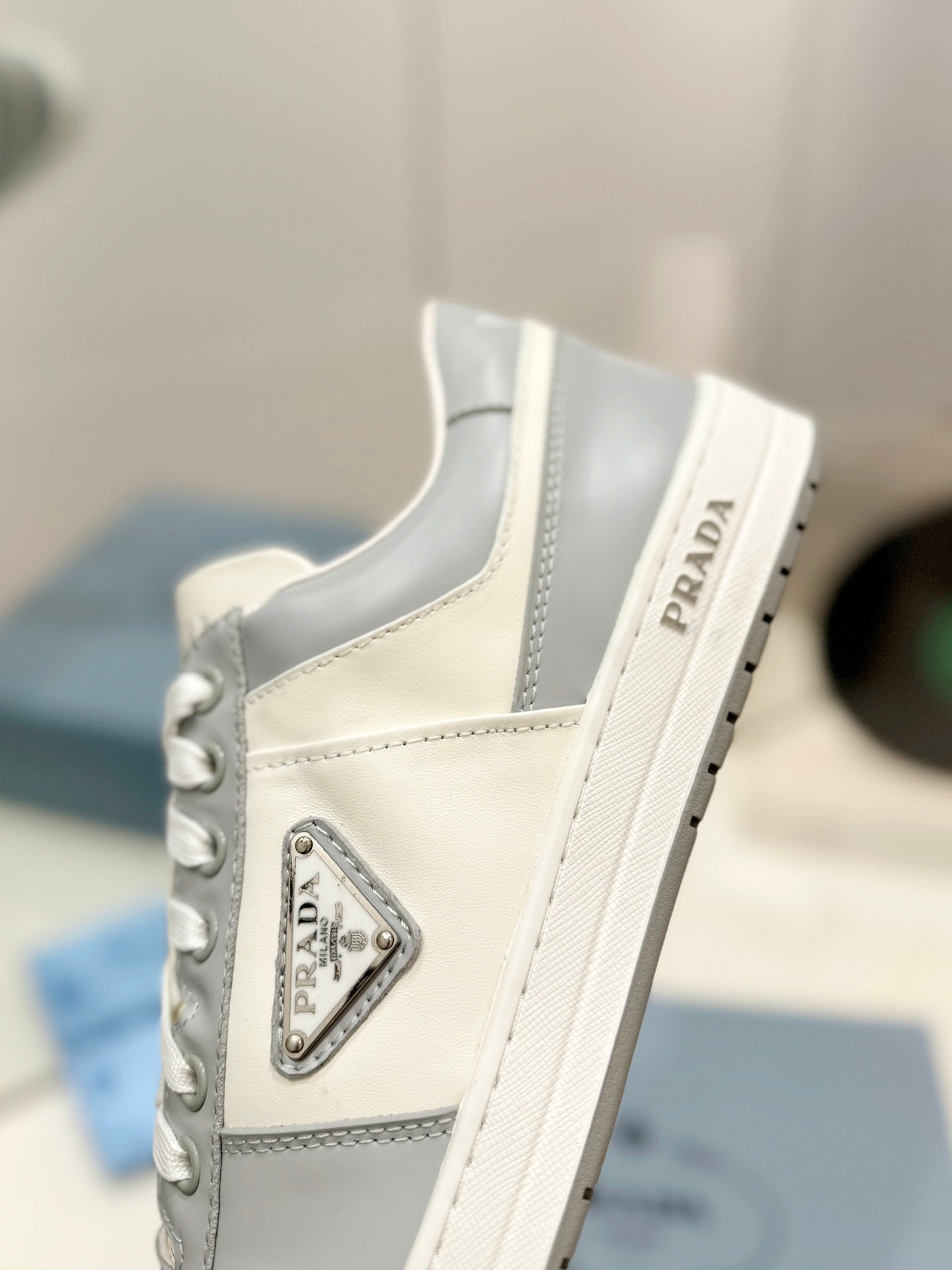 P-Sneakers