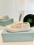 P-Sneakers