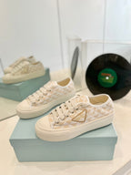 P-Sneakers