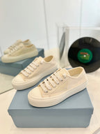 P-Sneakers
