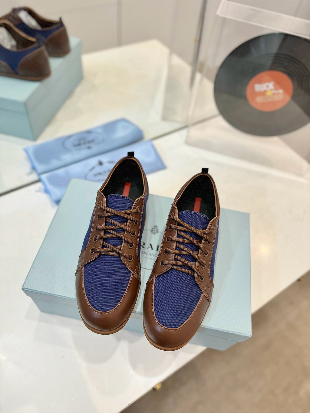 P-Sneakers