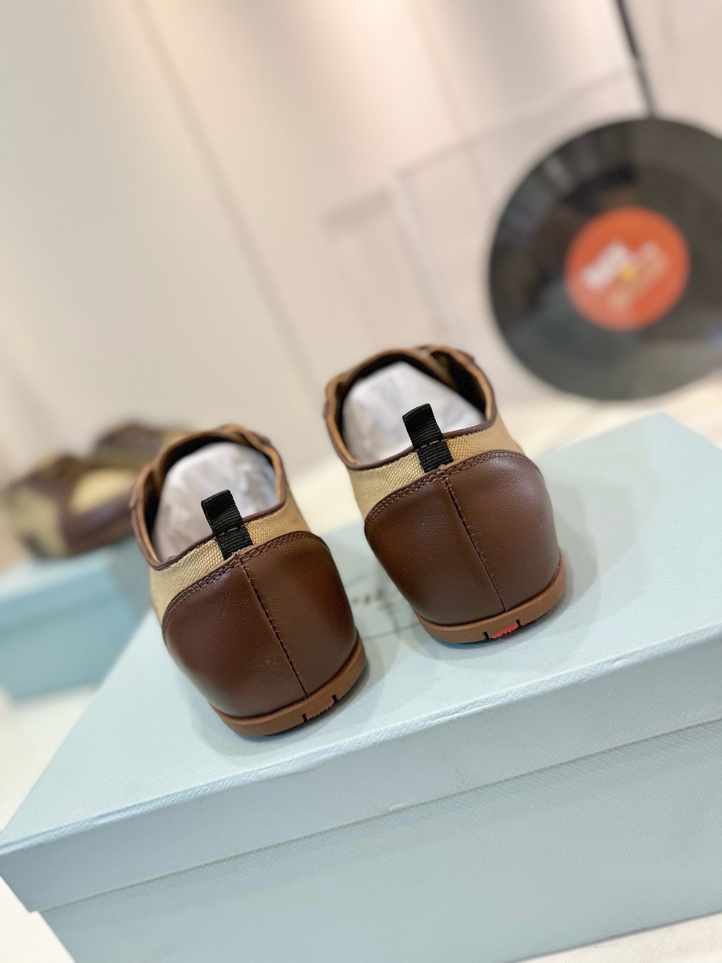P-Sneakers