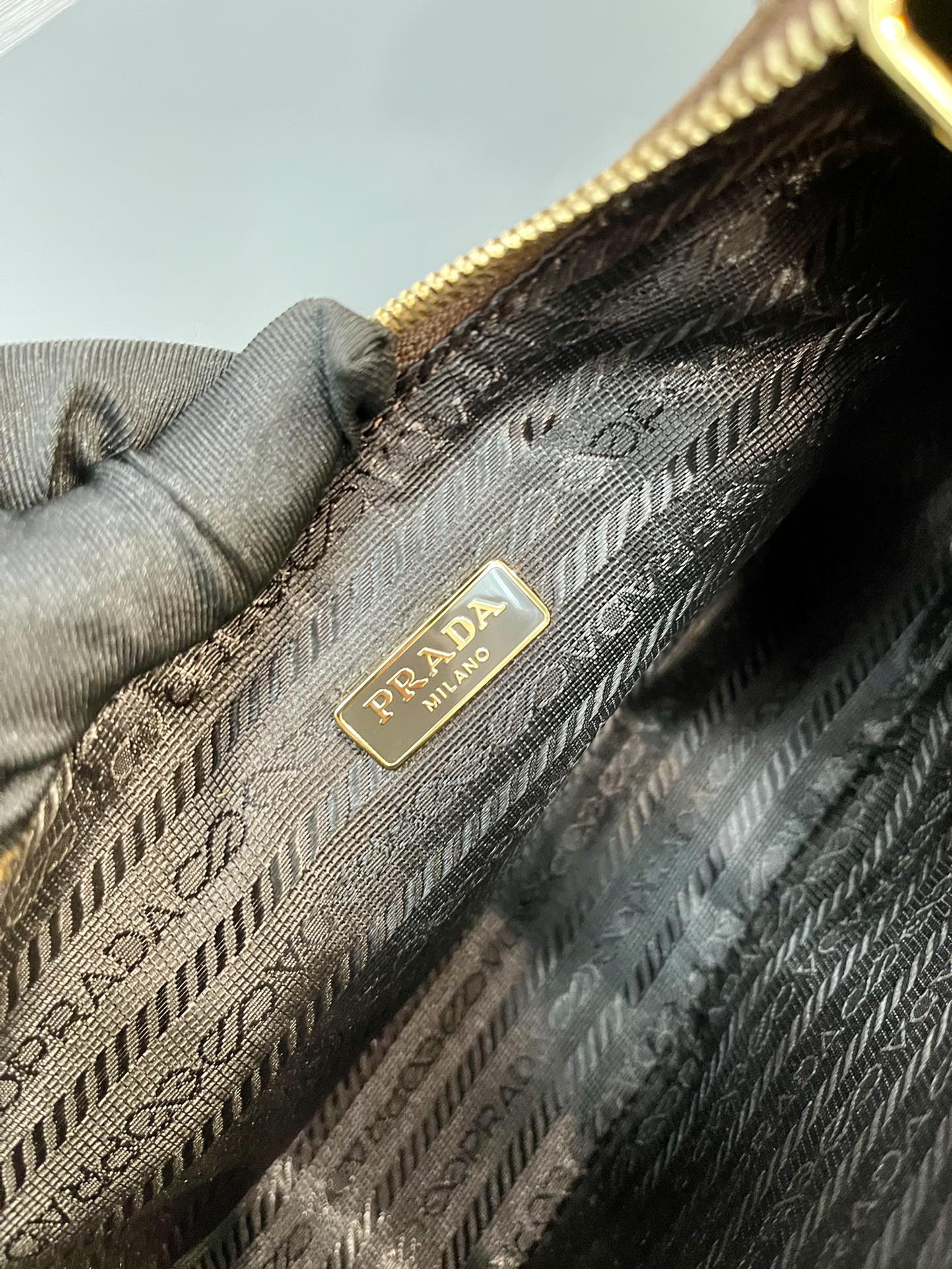P-Shoulder Bag