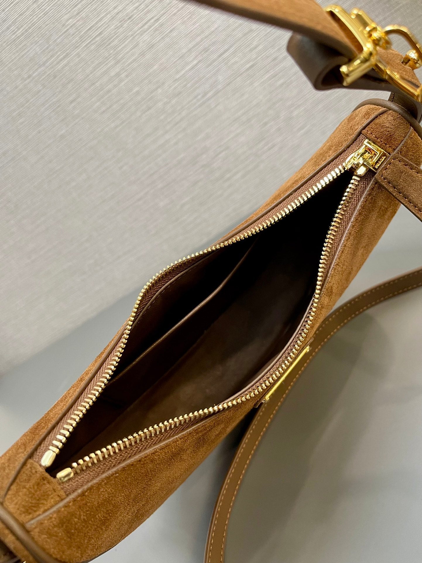 P-Shoulder Bag