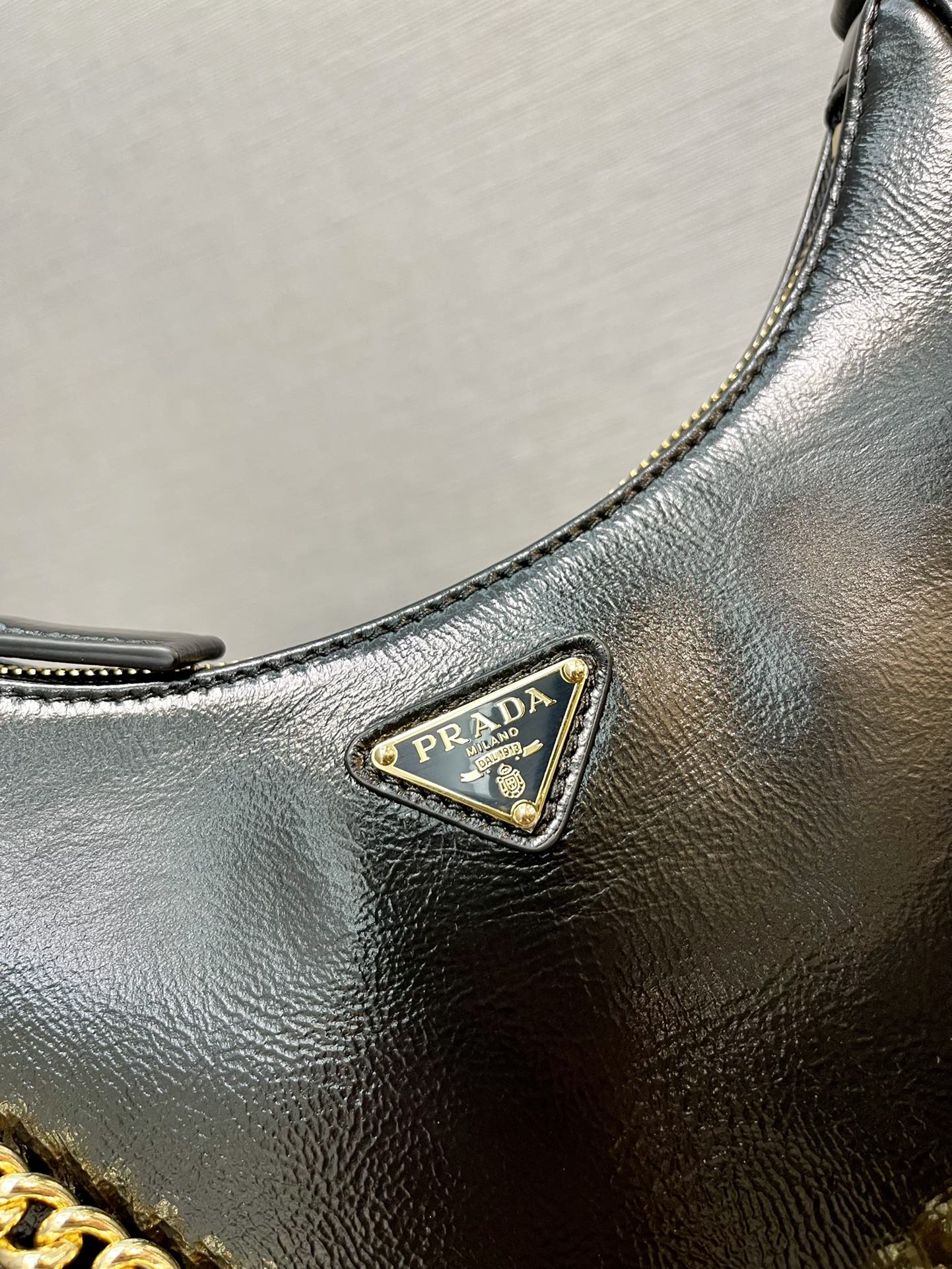 P-Shoulder Bag