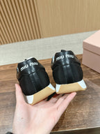 M-Sneakers